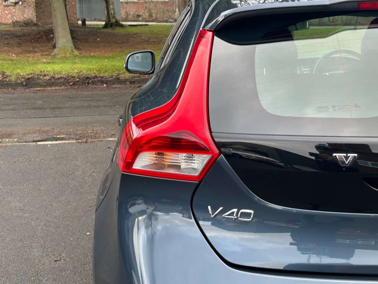 2018 VOLVO V40 2018 VOLVO V40