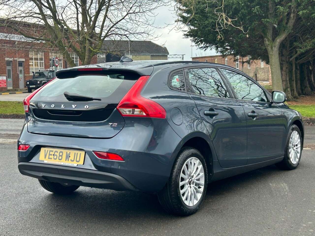 2018 VOLVO V40 2018 VOLVO V40