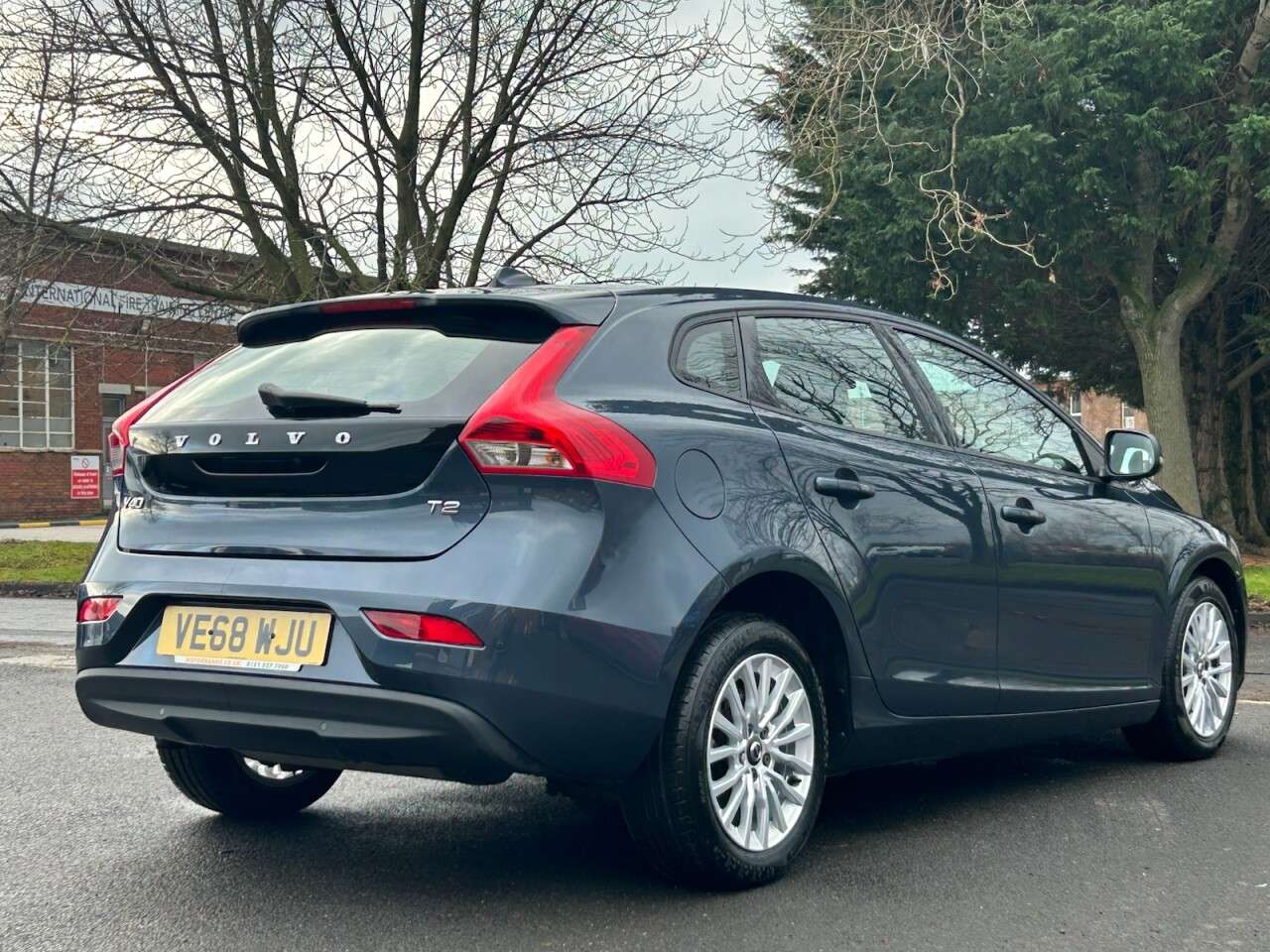 2018 VOLVO V40 2018 VOLVO V40