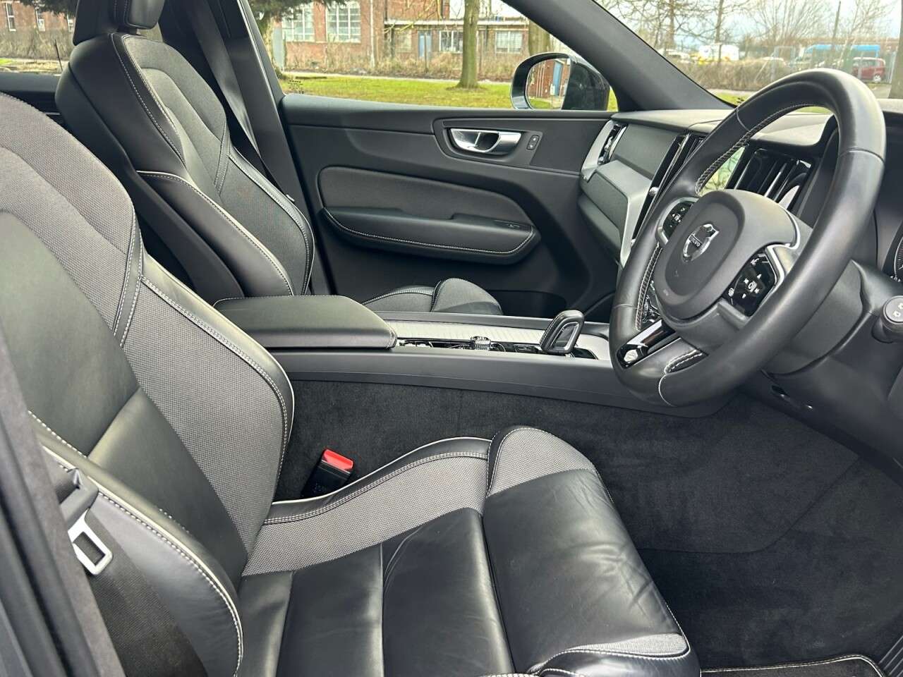 2021 VOLVO XC60 2021 VOLVO XC60