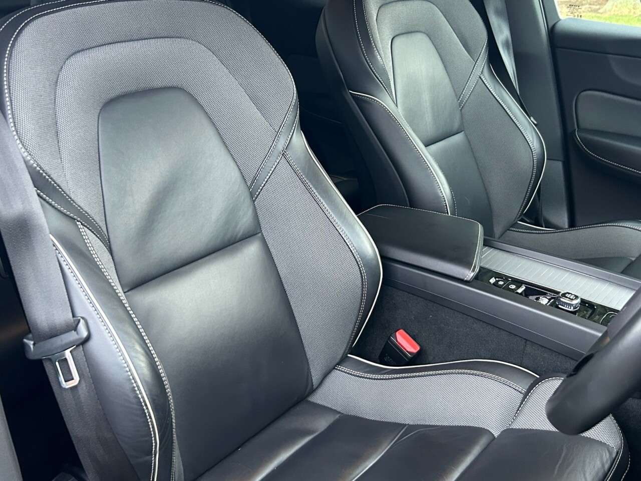 2021 VOLVO XC60 2021 VOLVO XC60