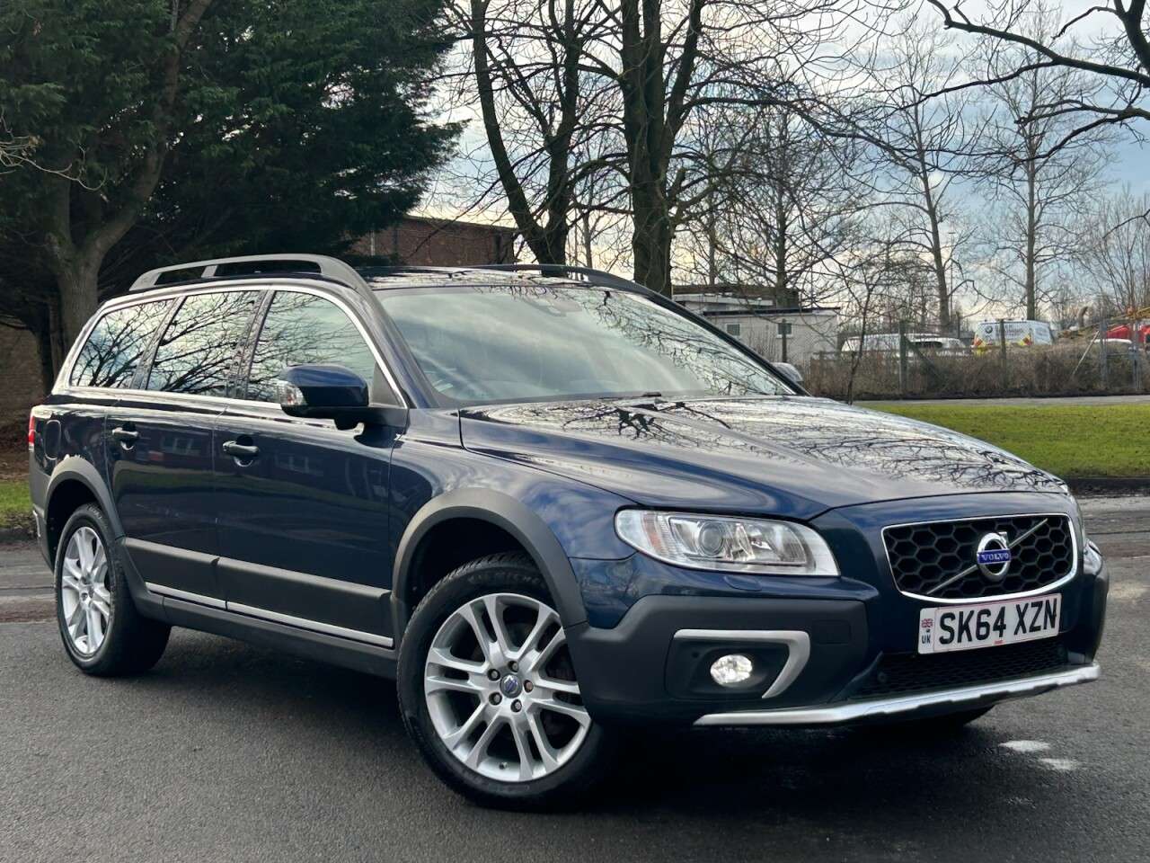A 2014 VOLVO XC70 2.4 D5 SE Lux Estate 5dr Diesel Geartronic AWD Euro 5 (215 ps) 2 KEYS, TIMI A 2014 VOLVO XC70 2.4 D5 SE Lux Estate 5dr Diesel Geartronic AWD Euro 5 (215 ps) 2 KEYS, TIMI