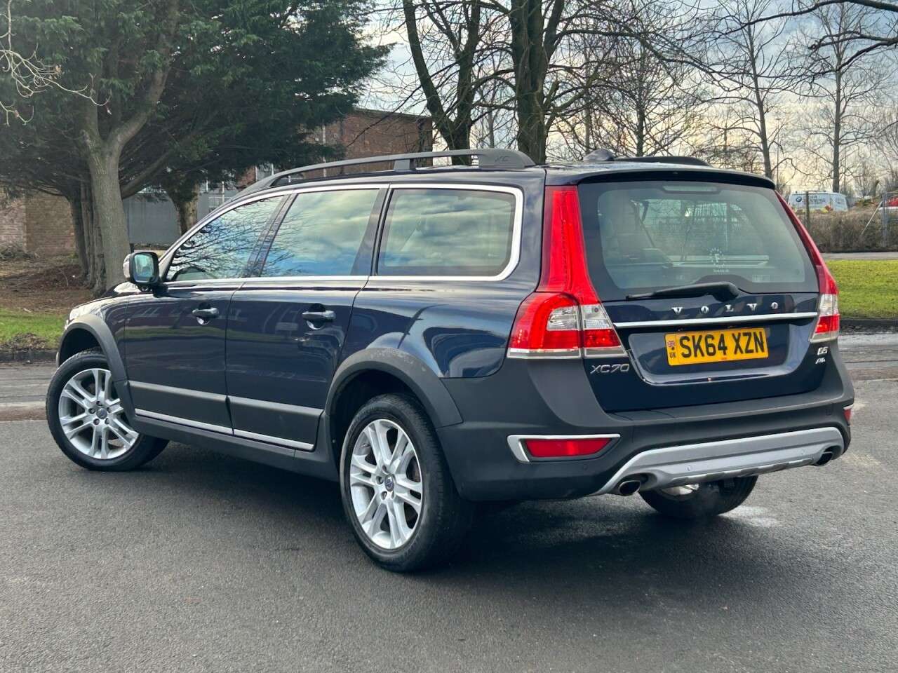 A 2014 VOLVO XC70 2.4 D5 SE Lux Estate 5dr Diesel Geartronic AWD Euro 5 (215 ps) 2 KEYS, TIMI A 2014 VOLVO XC70 2.4 D5 SE Lux Estate 5dr Diesel Geartronic AWD Euro 5 (215 ps) 2 KEYS, TIMI