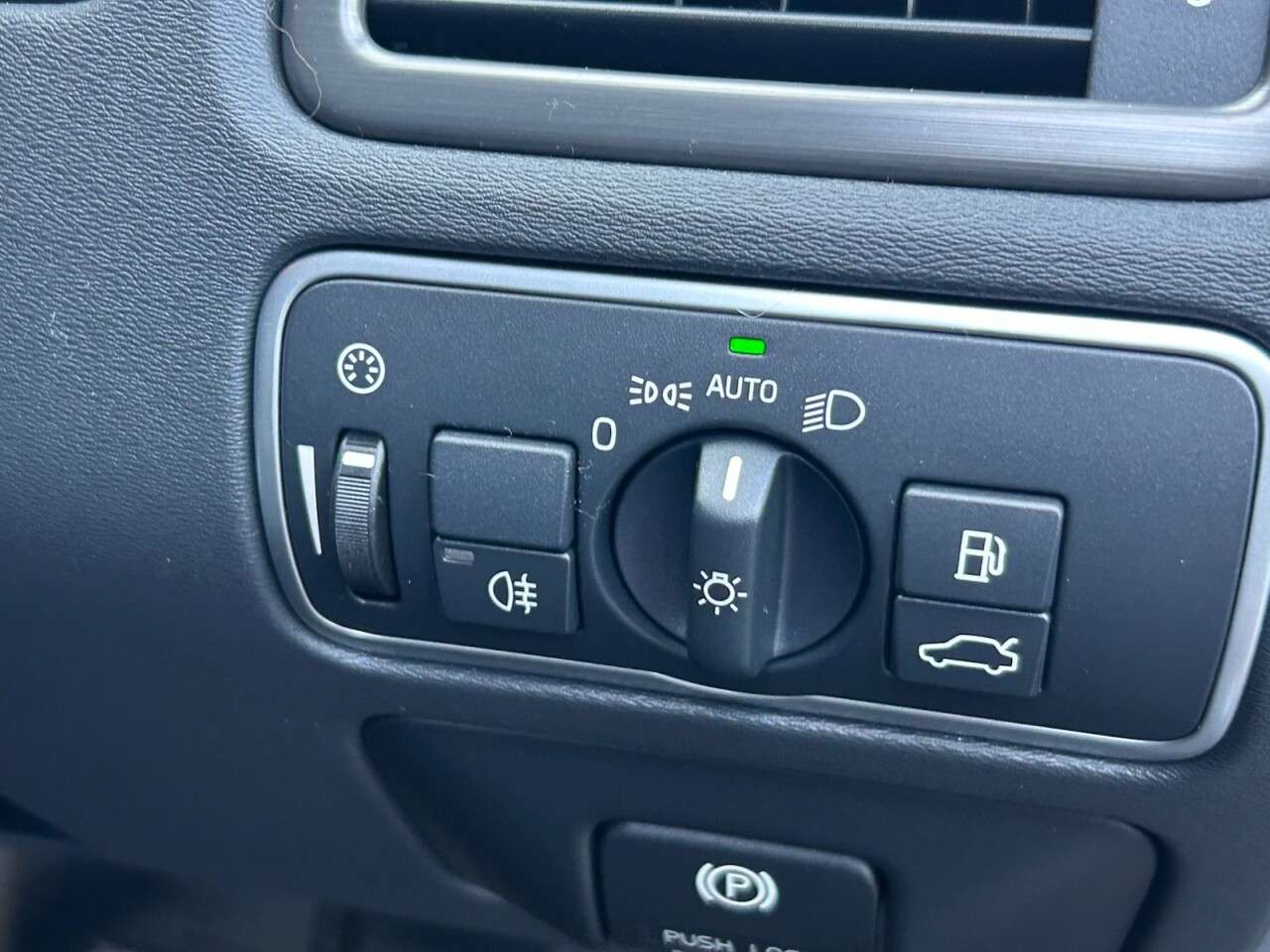 2014 VOLVO XC70 2014 VOLVO XC70