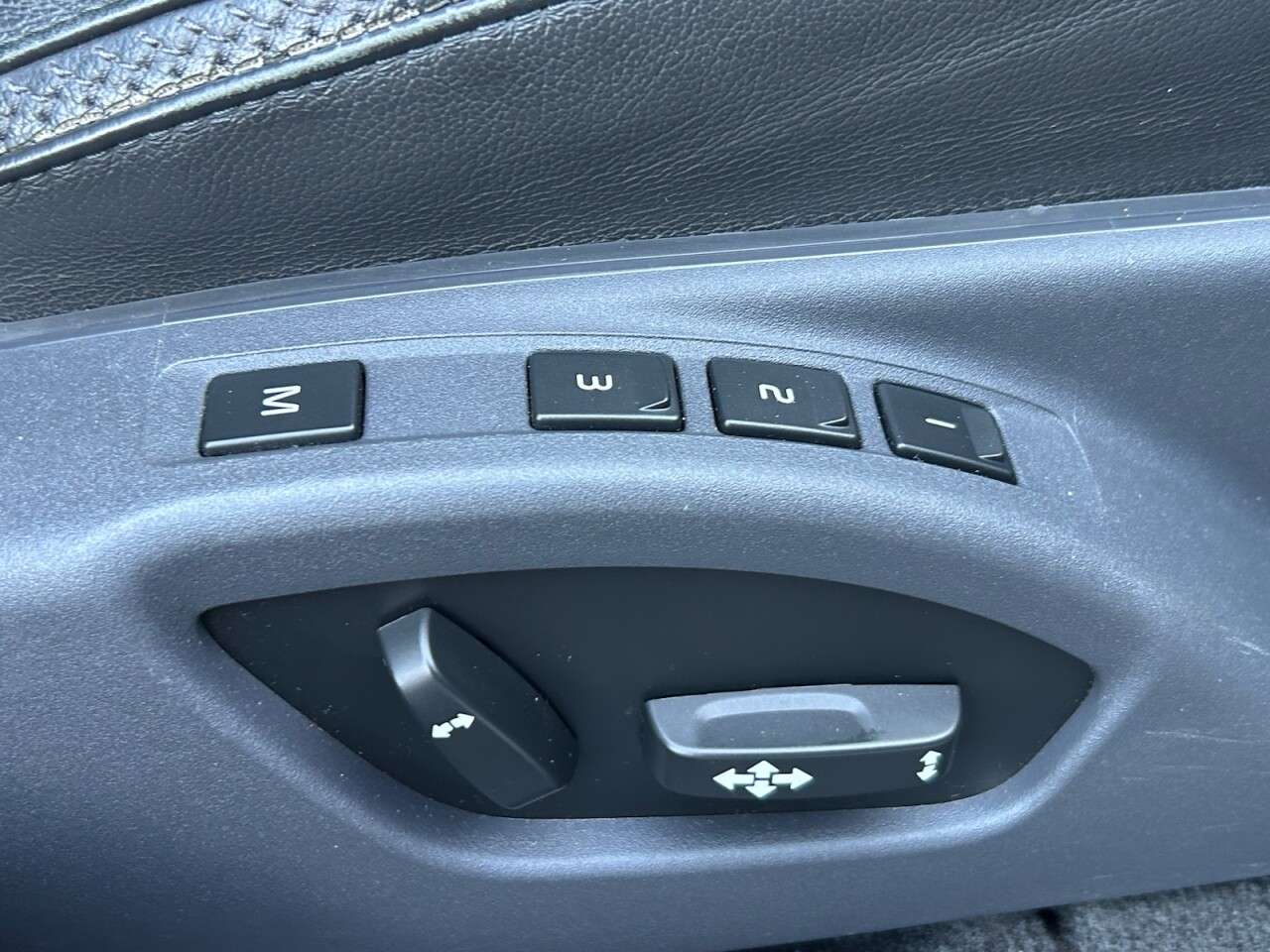 2014 VOLVO XC70 2014 VOLVO XC70