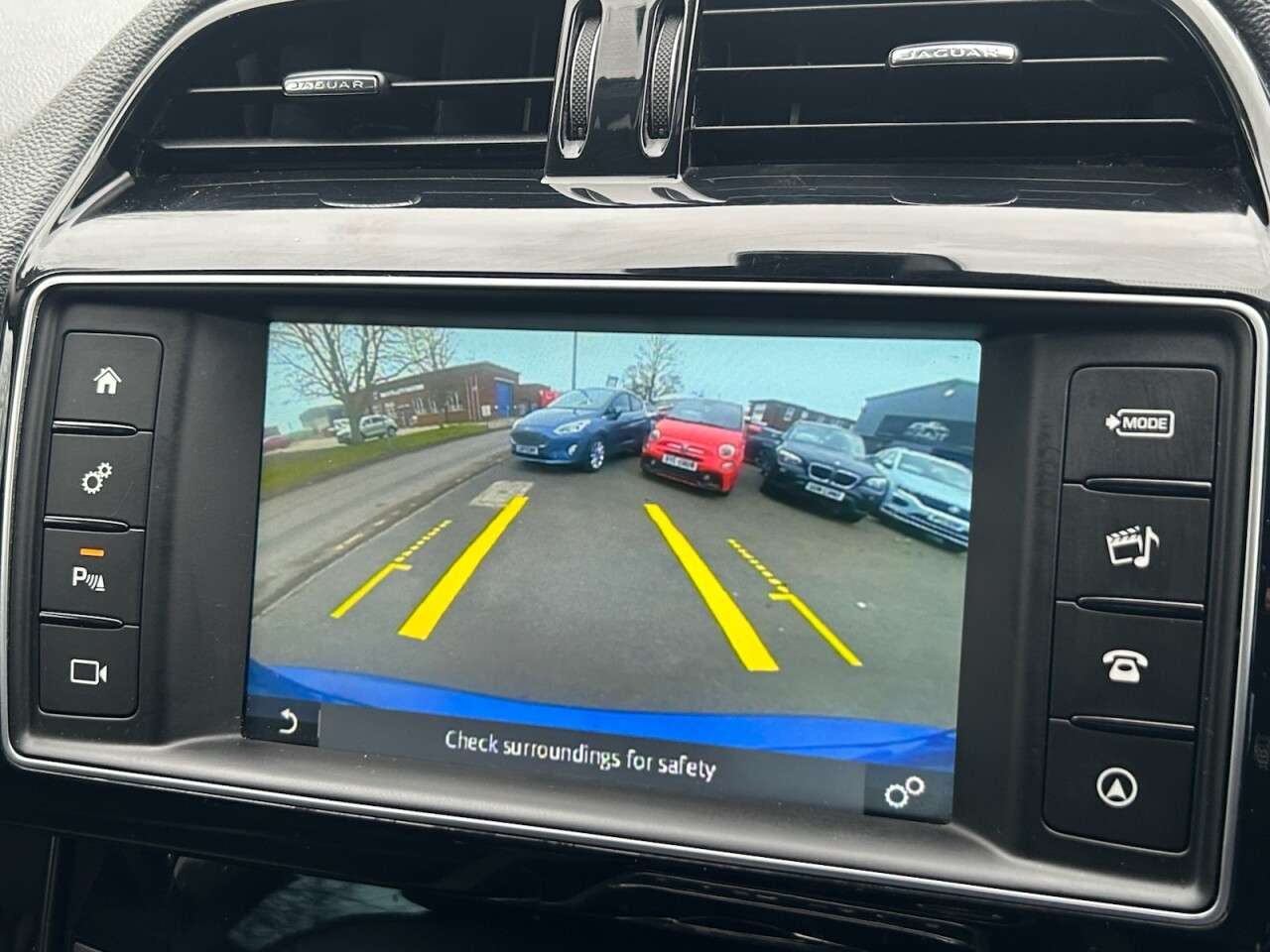 2017 JAGUAR XE 2017 JAGUAR XE