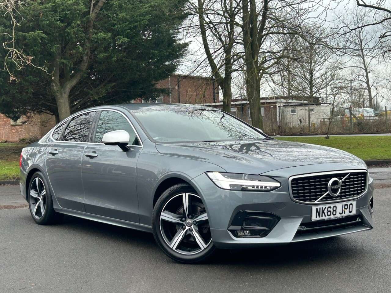 A 2018 VOLVO S90 2.0 D4 R-Design Saloon 4dr Diesel Auto Euro 6 (s/s) (190 ps) A 2018 VOLVO S90 2.0 D4 R-Design Saloon 4dr Diesel Auto Euro 6 (s/s) (190 ps)