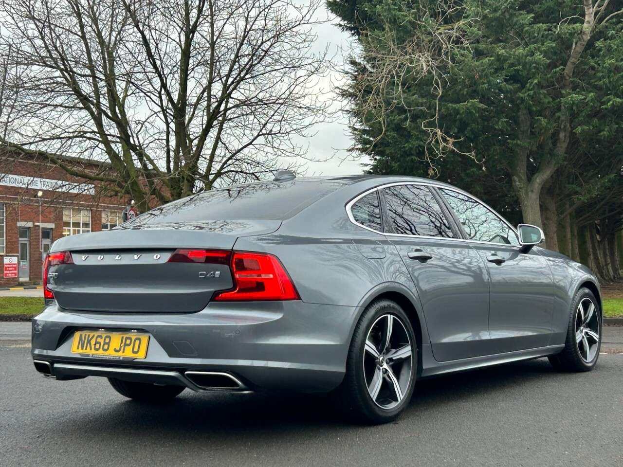 2018 VOLVO S90 2018 VOLVO S90