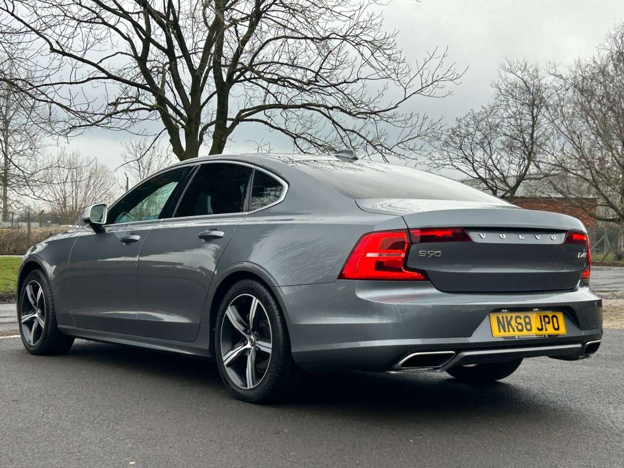 2018 VOLVO S90 2018 VOLVO S90