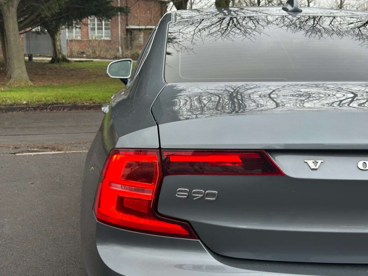 2018 VOLVO S90 2018 VOLVO S90