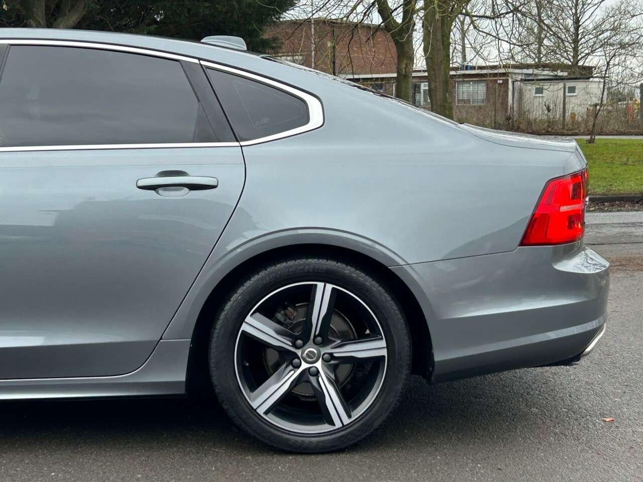 2018 VOLVO S90 2018 VOLVO S90