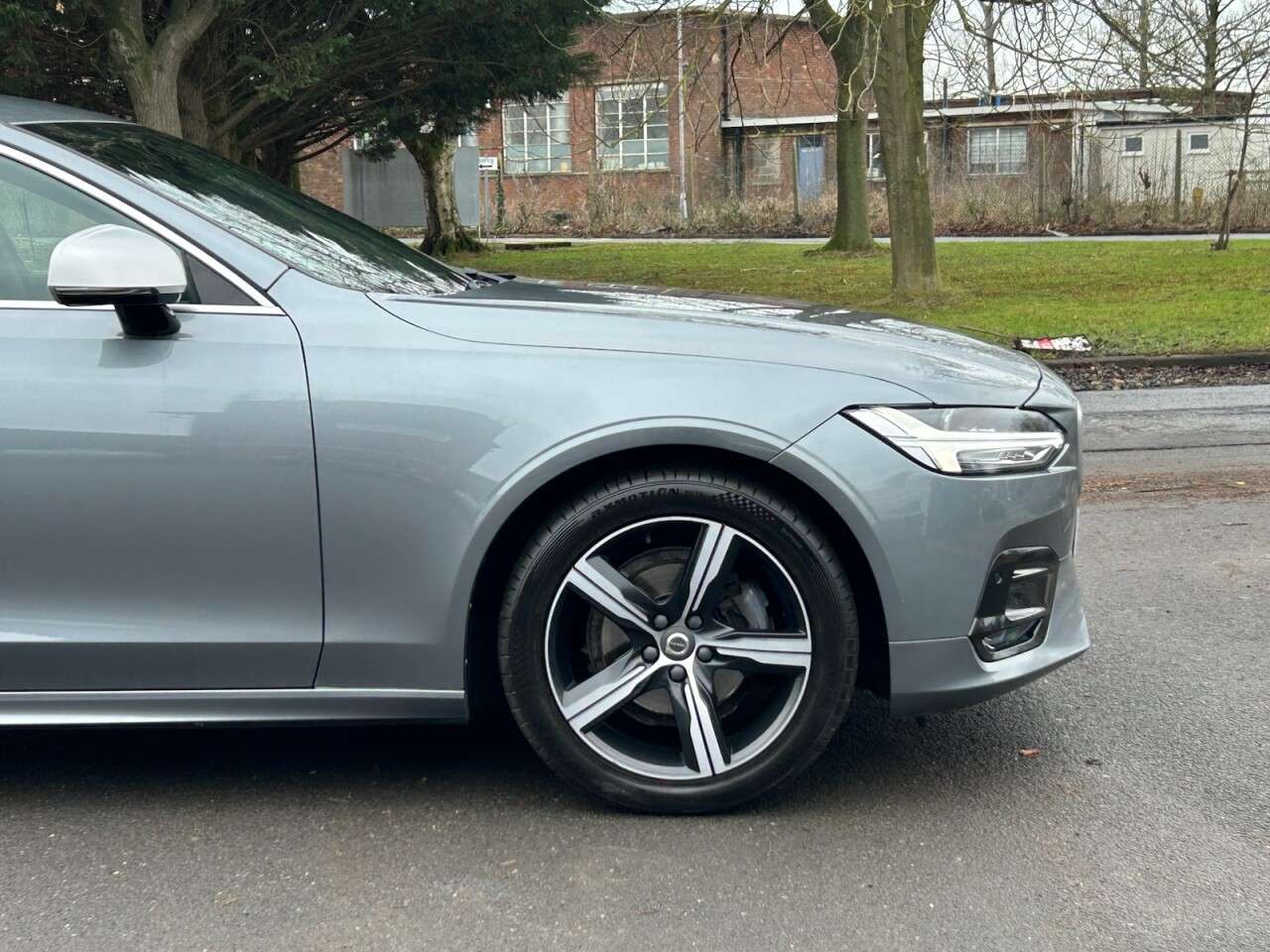 2018 VOLVO S90 2018 VOLVO S90