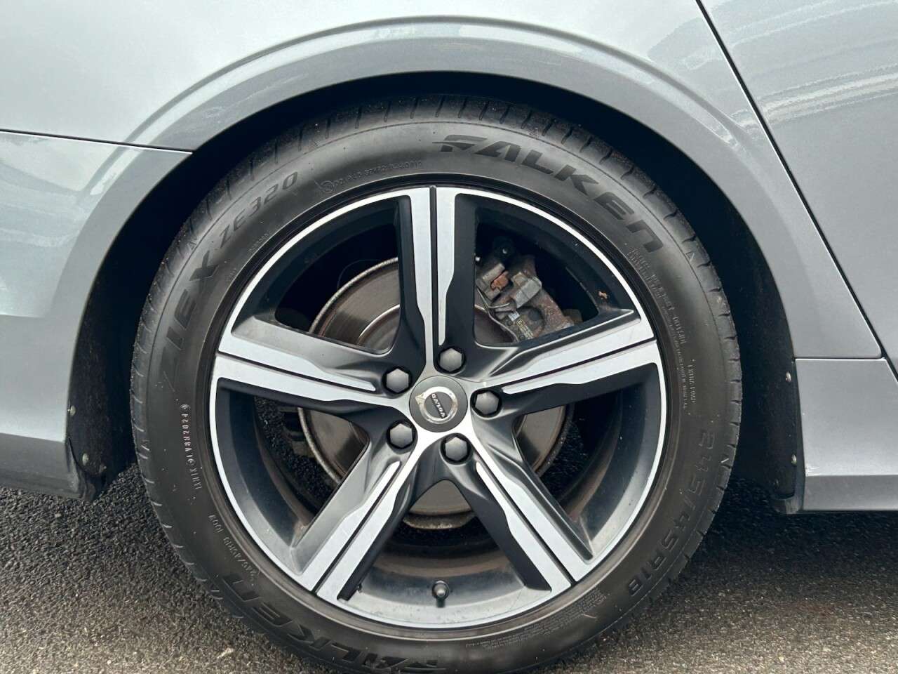 2018 VOLVO S90 2018 VOLVO S90