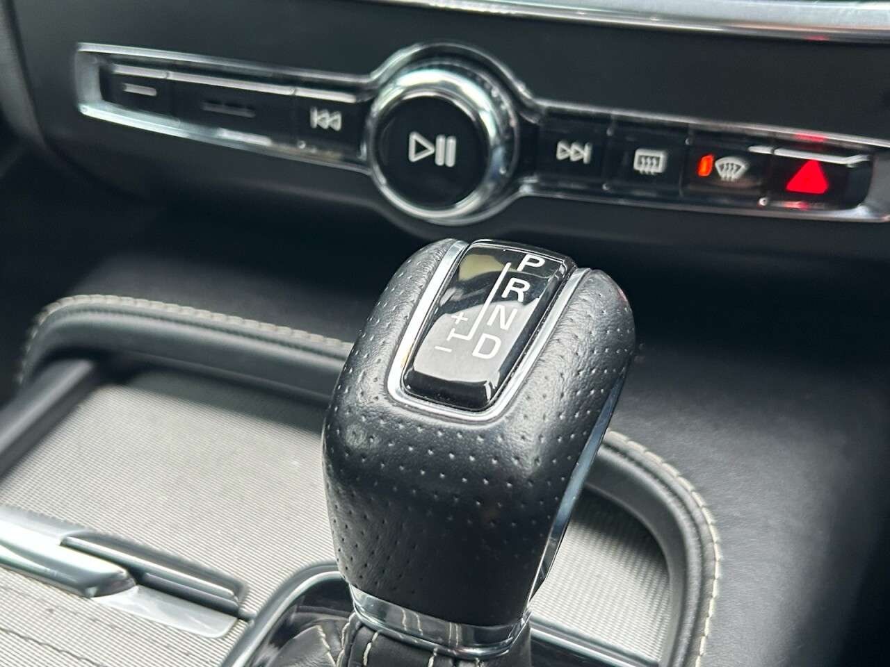 2018 VOLVO S90 2018 VOLVO S90