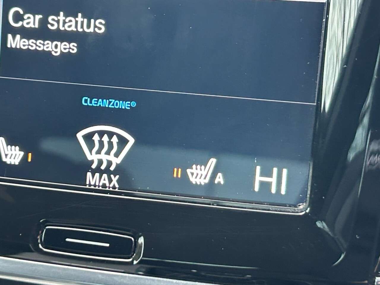 2018 VOLVO S90 2018 VOLVO S90