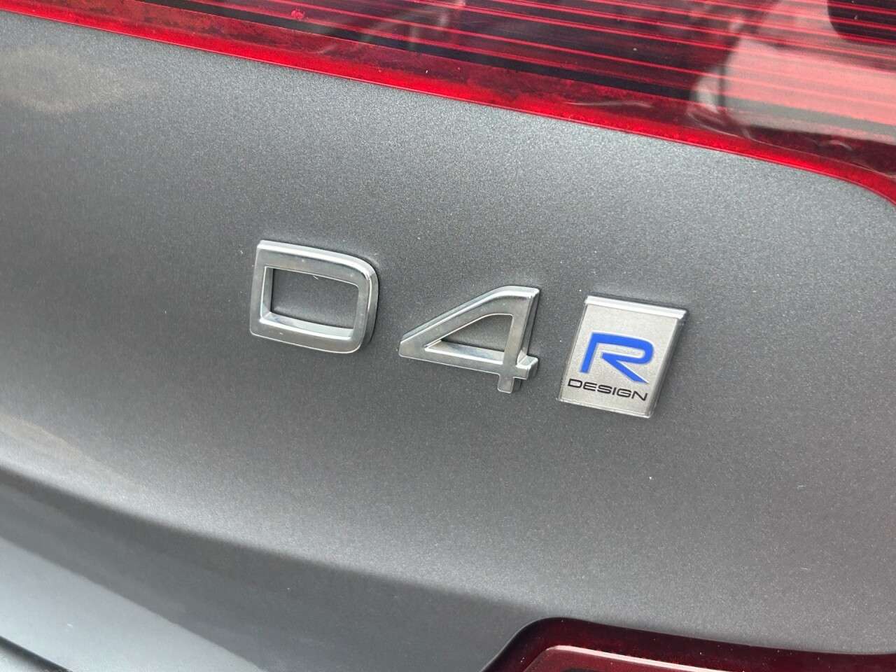 2018 VOLVO S90 2018 VOLVO S90