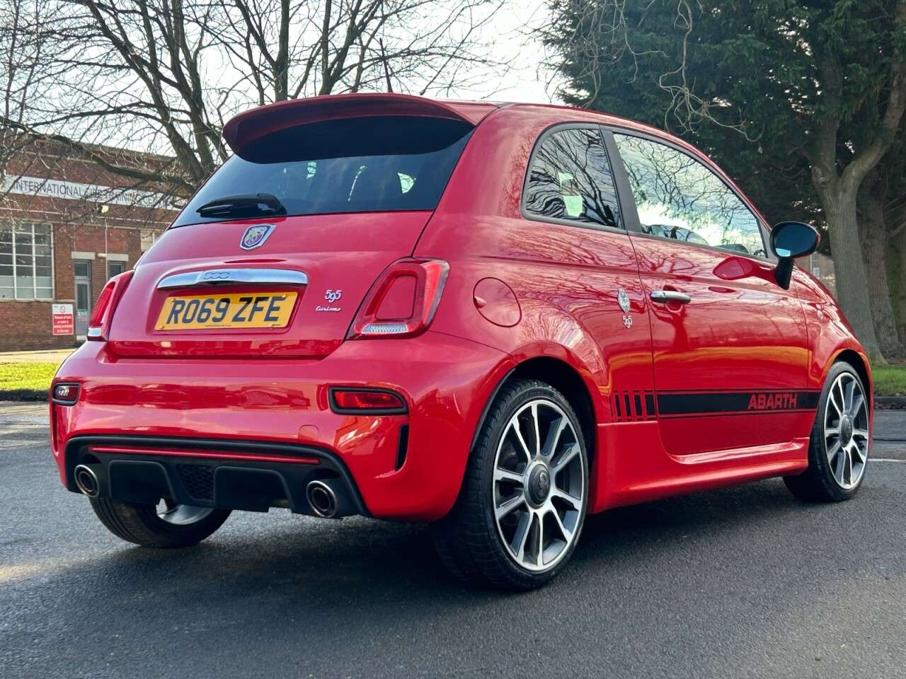 2019 ABARTH 595 2019 ABARTH 595