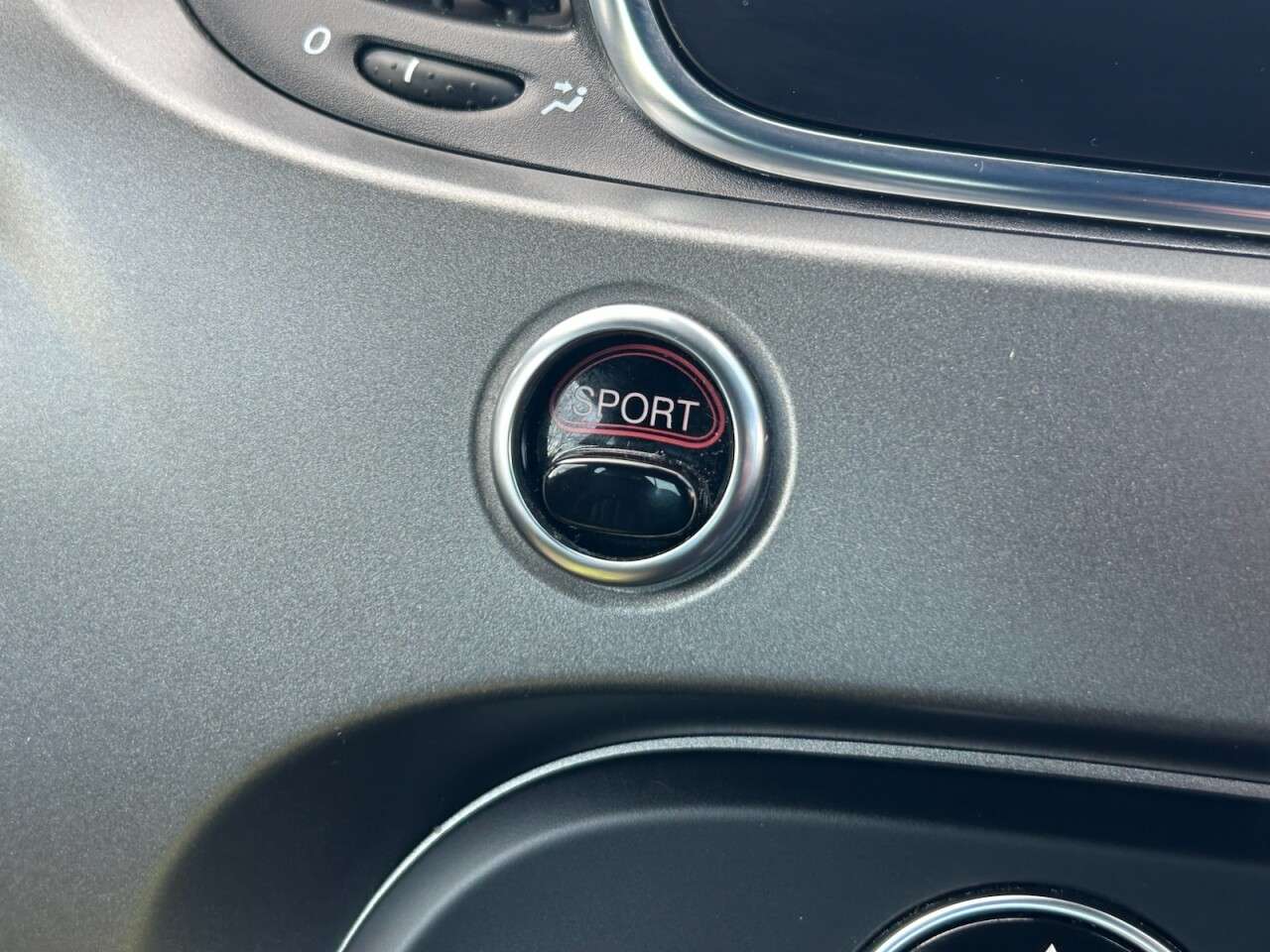 2019 ABARTH 595 2019 ABARTH 595