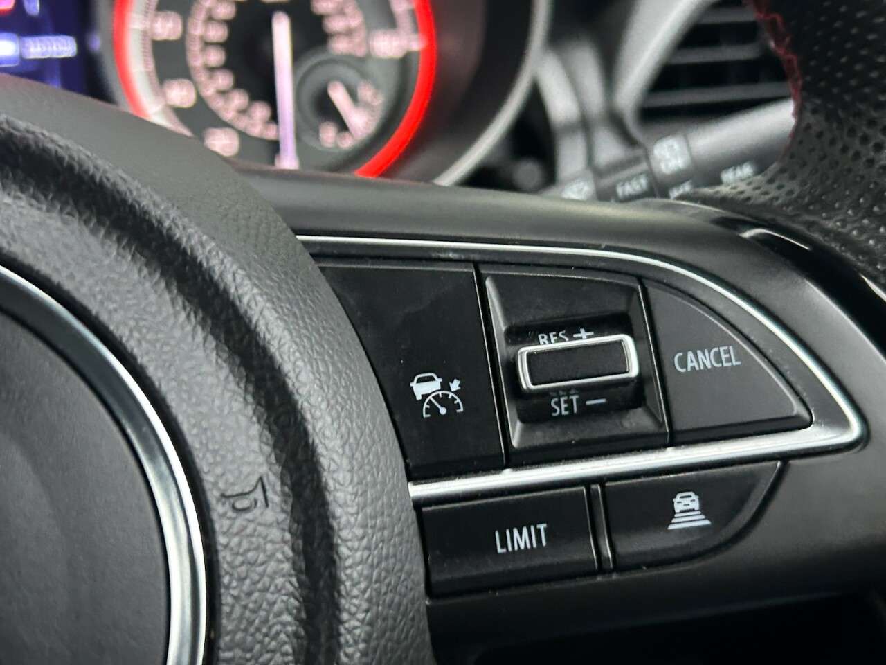 2020 SUZUKI SWIFT 2020 SUZUKI SWIFT