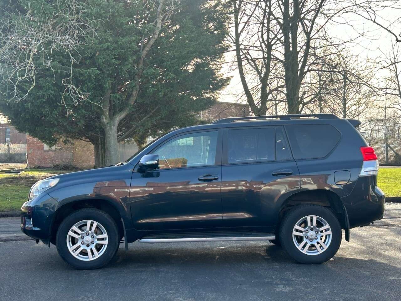 2012 TOYOTA LAND CRUISER 2012 TOYOTA LAND CRUISER