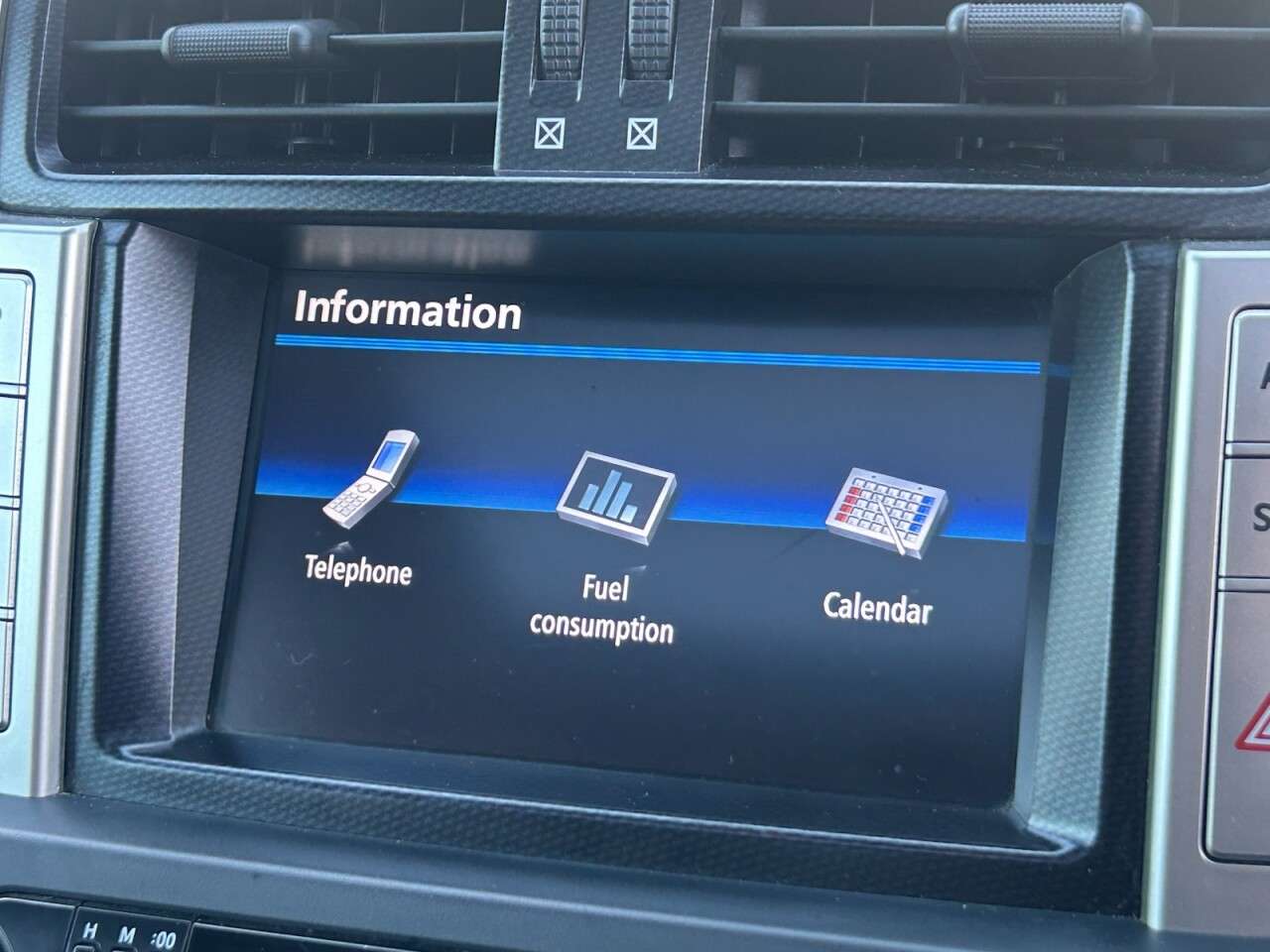 2012 TOYOTA LAND CRUISER 2012 TOYOTA LAND CRUISER