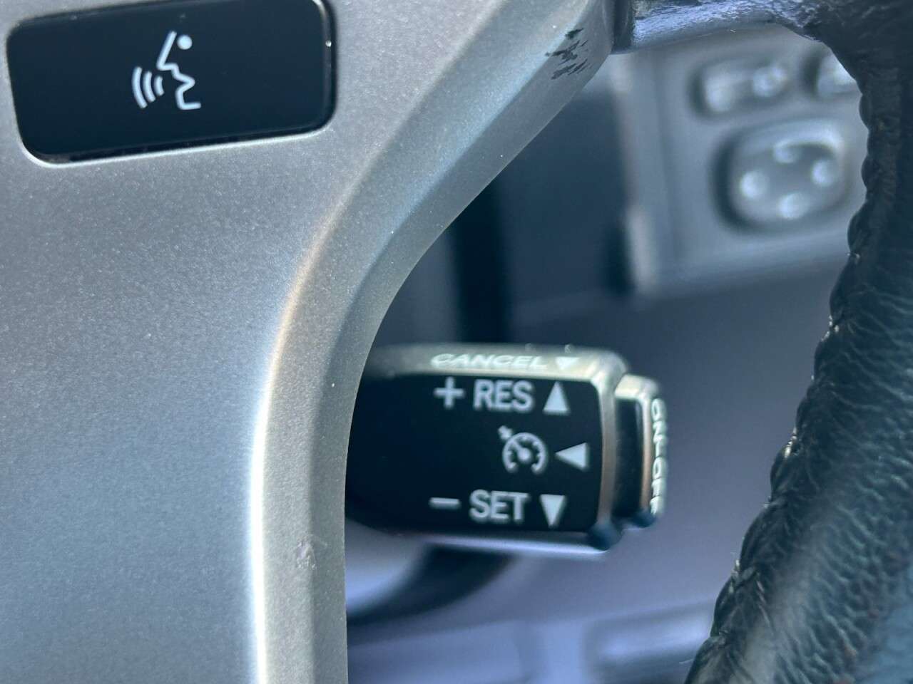 2012 TOYOTA LAND CRUISER 2012 TOYOTA LAND CRUISER