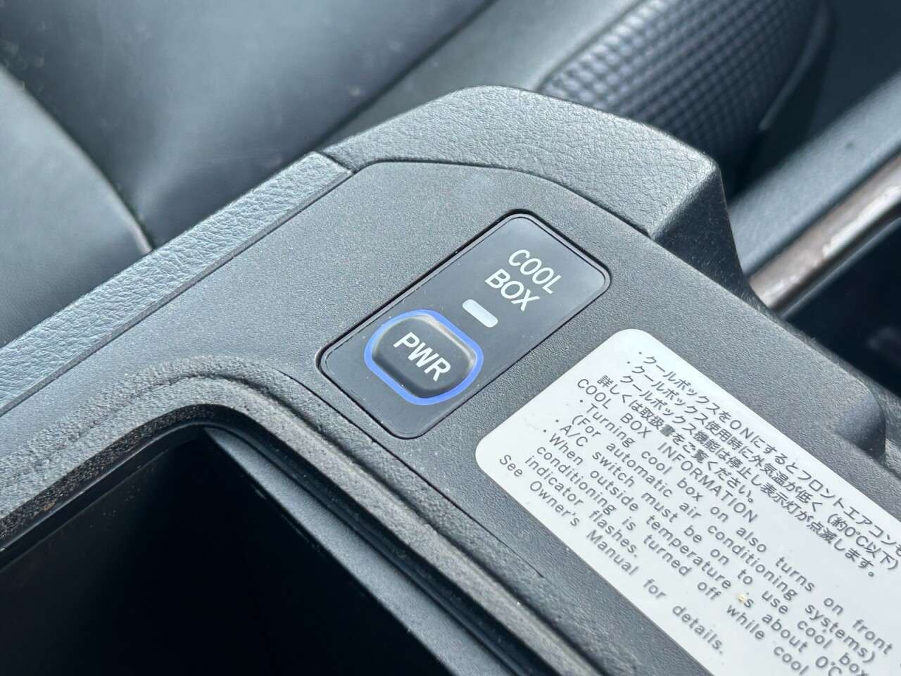 2012 TOYOTA LAND CRUISER 2012 TOYOTA LAND CRUISER