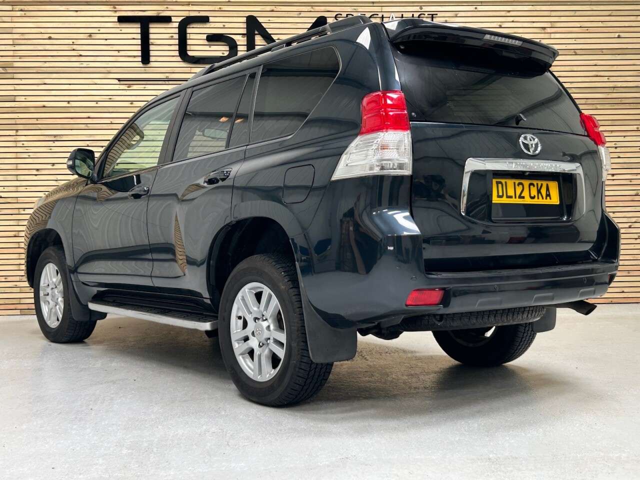2012 TOYOTA LAND CRUISER 2012 TOYOTA LAND CRUISER