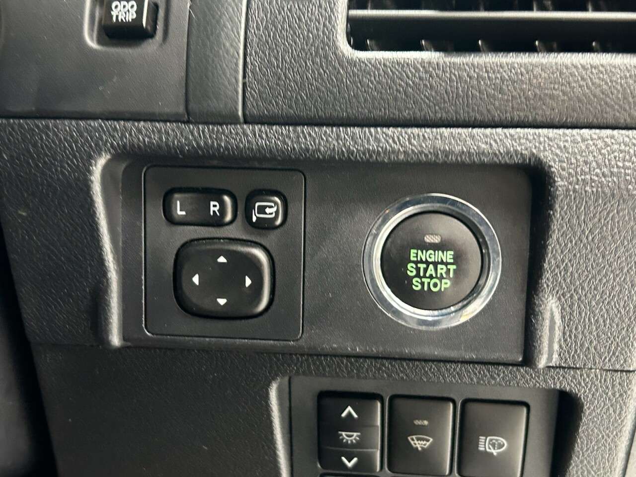 2012 TOYOTA LAND CRUISER 2012 TOYOTA LAND CRUISER