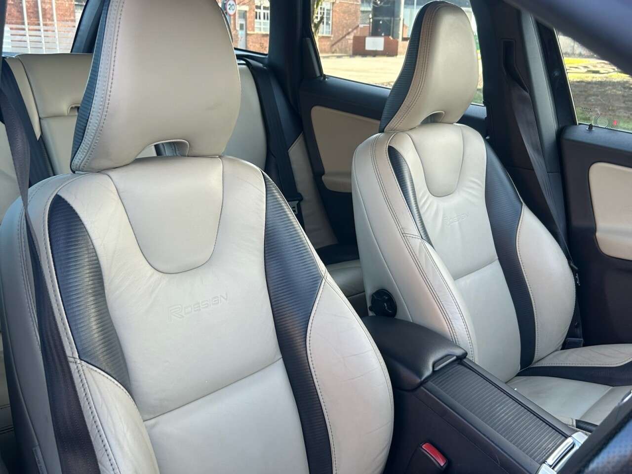 2013 VOLVO XC60 2013 VOLVO XC60