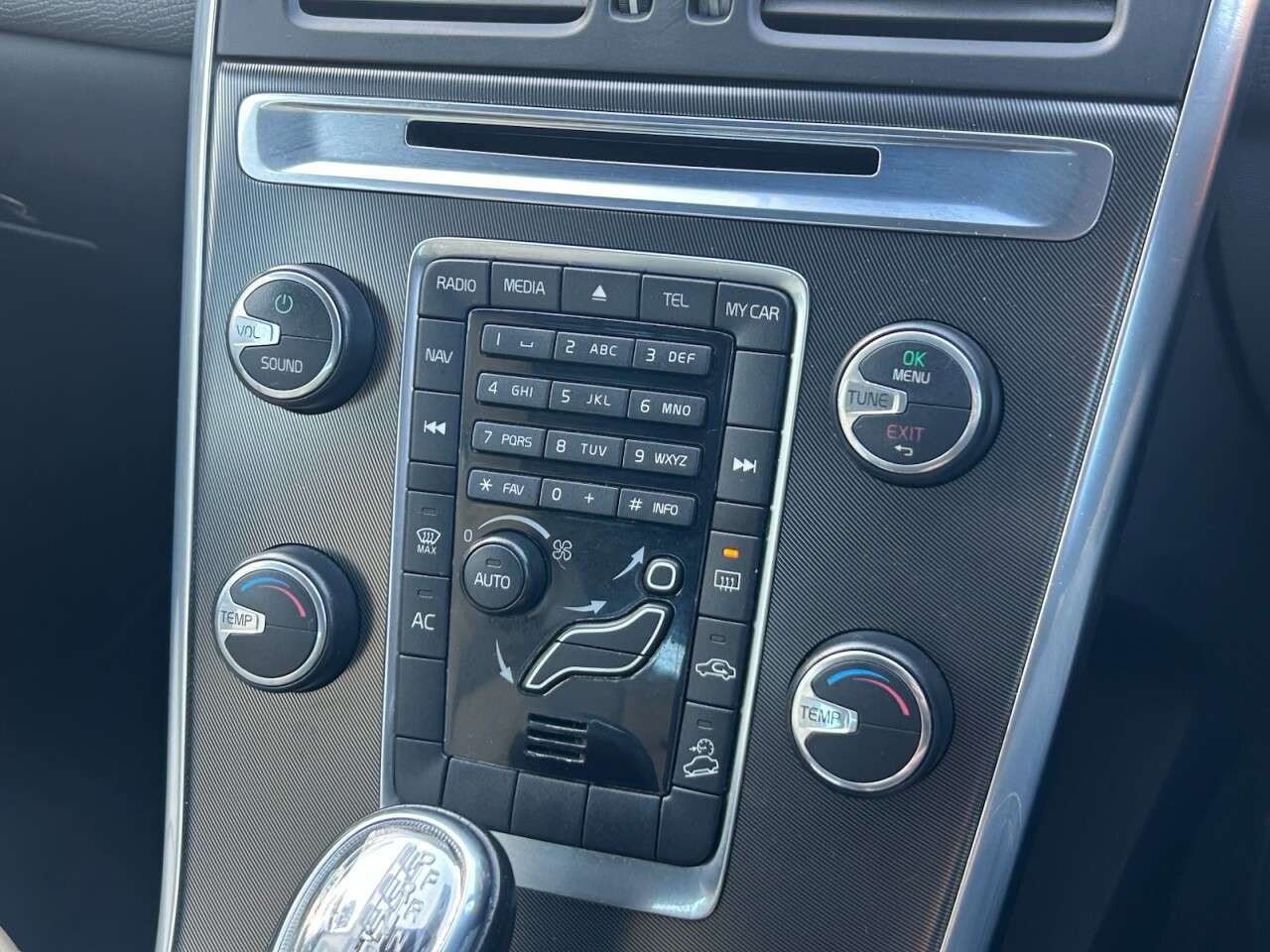 2013 VOLVO XC60 2013 VOLVO XC60