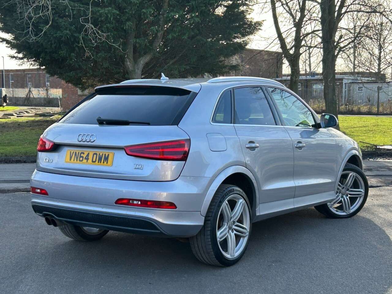 A 2014 AUDI Q3 2.0 TDI S line Plus SUV 5dr Diesel S Tronic quattro Euro 5 (s/s) (177 ps) A 2014 AUDI Q3 2.0 TDI S line Plus SUV 5dr Diesel S Tronic quattro Euro 5 (s/s) (177 ps)