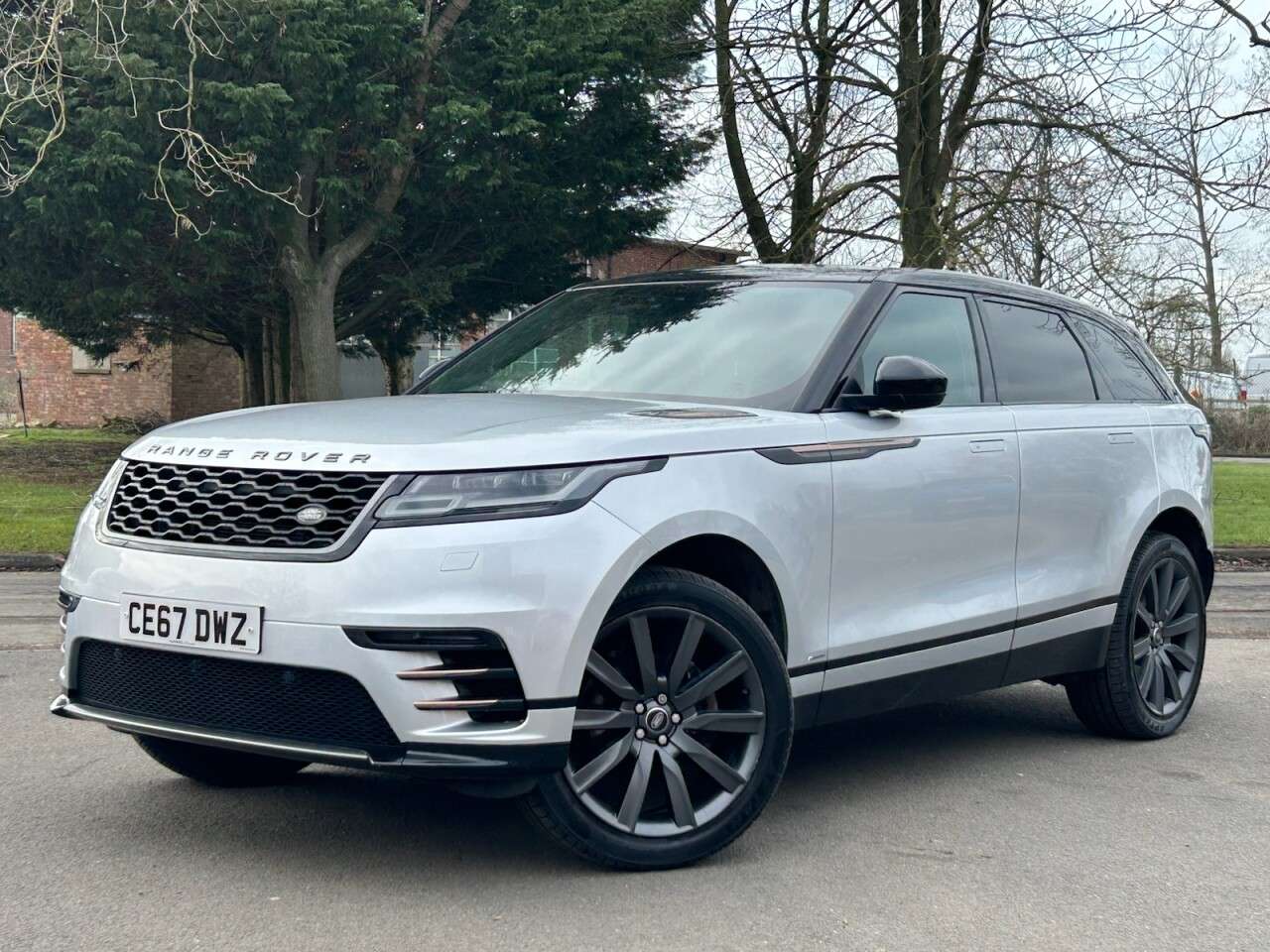 A 2017 LAND ROVER RANGE ROVER VELAR 2.0 P250 R-Dynamic S SUV 5dr Petrol Auto 4WD Euro 6 (s/s) (250 bhp) PAN ROO A 2017 LAND ROVER RANGE ROVER VELAR 2.0 P250 R-Dynamic S SUV 5dr Petrol Auto 4WD Euro 6 (s/s) (250 bhp) PAN ROO