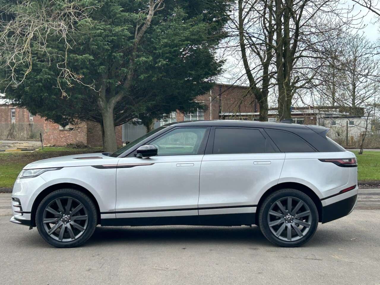 2017 LAND ROVER RANGE ROVER VELAR 2017 LAND ROVER RANGE ROVER VELAR
