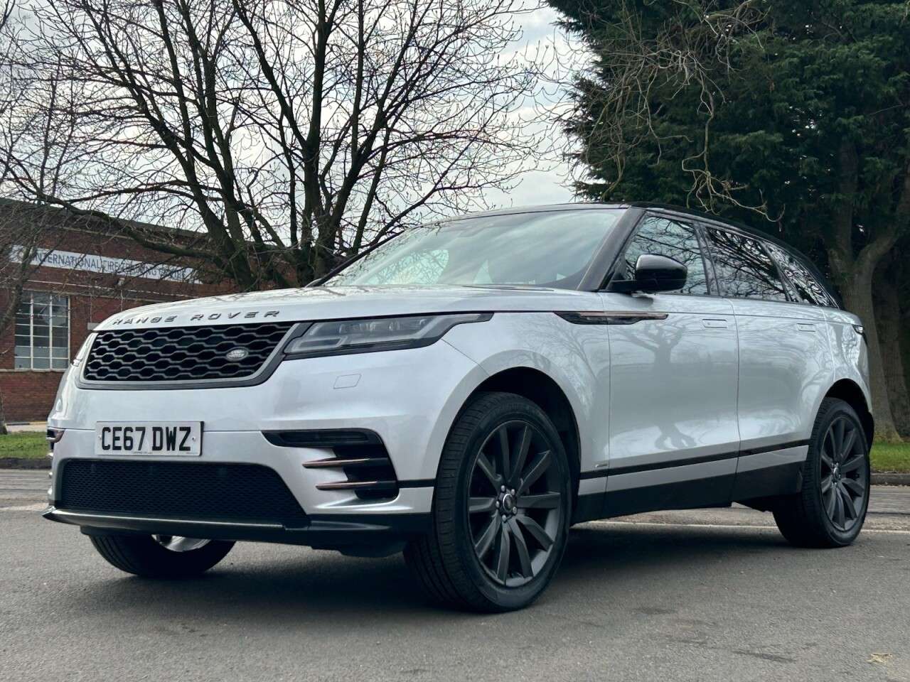 2017 LAND ROVER RANGE ROVER VELAR 2017 LAND ROVER RANGE ROVER VELAR