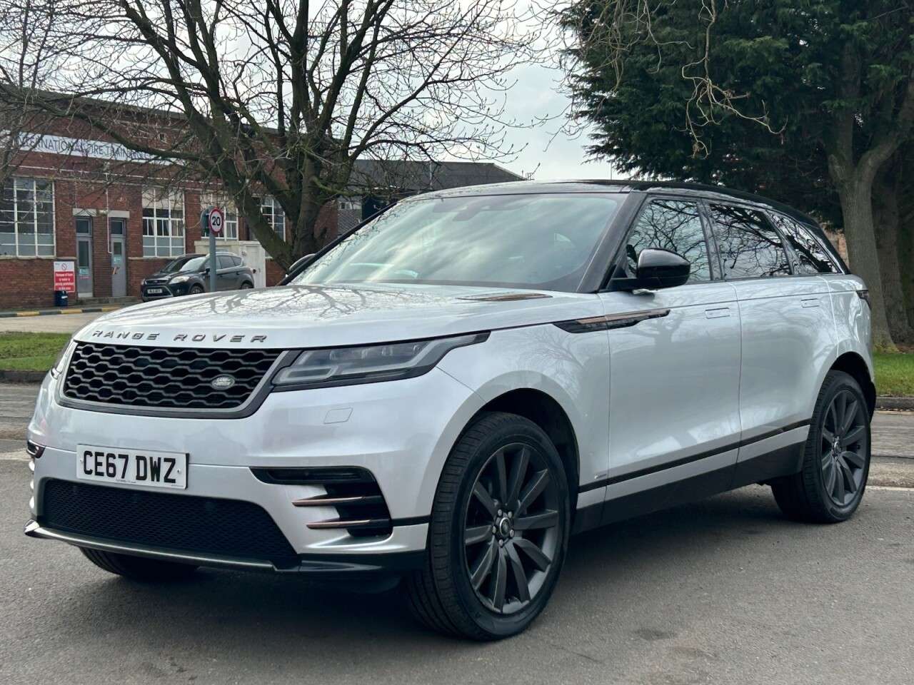2017 LAND ROVER RANGE ROVER VELAR 2017 LAND ROVER RANGE ROVER VELAR
