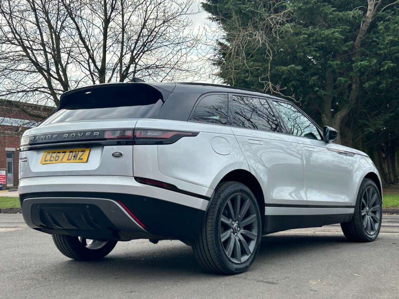 2017 LAND ROVER RANGE ROVER VELAR 2017 LAND ROVER RANGE ROVER VELAR