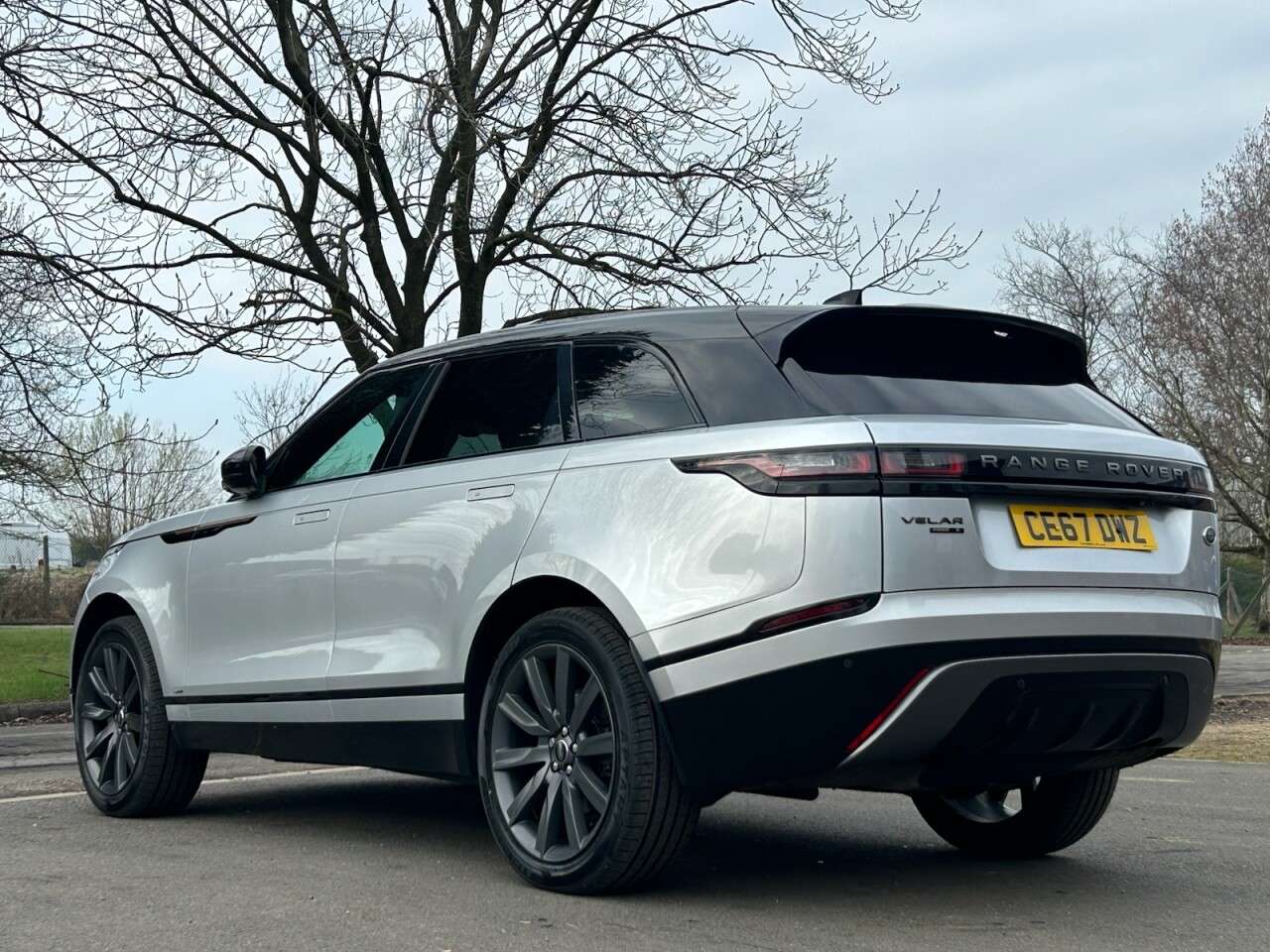 2017 LAND ROVER RANGE ROVER VELAR 2017 LAND ROVER RANGE ROVER VELAR