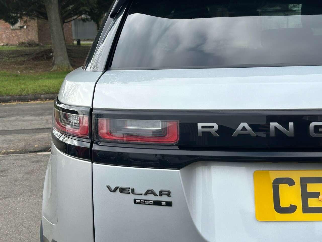 2017 LAND ROVER RANGE ROVER VELAR 2017 LAND ROVER RANGE ROVER VELAR