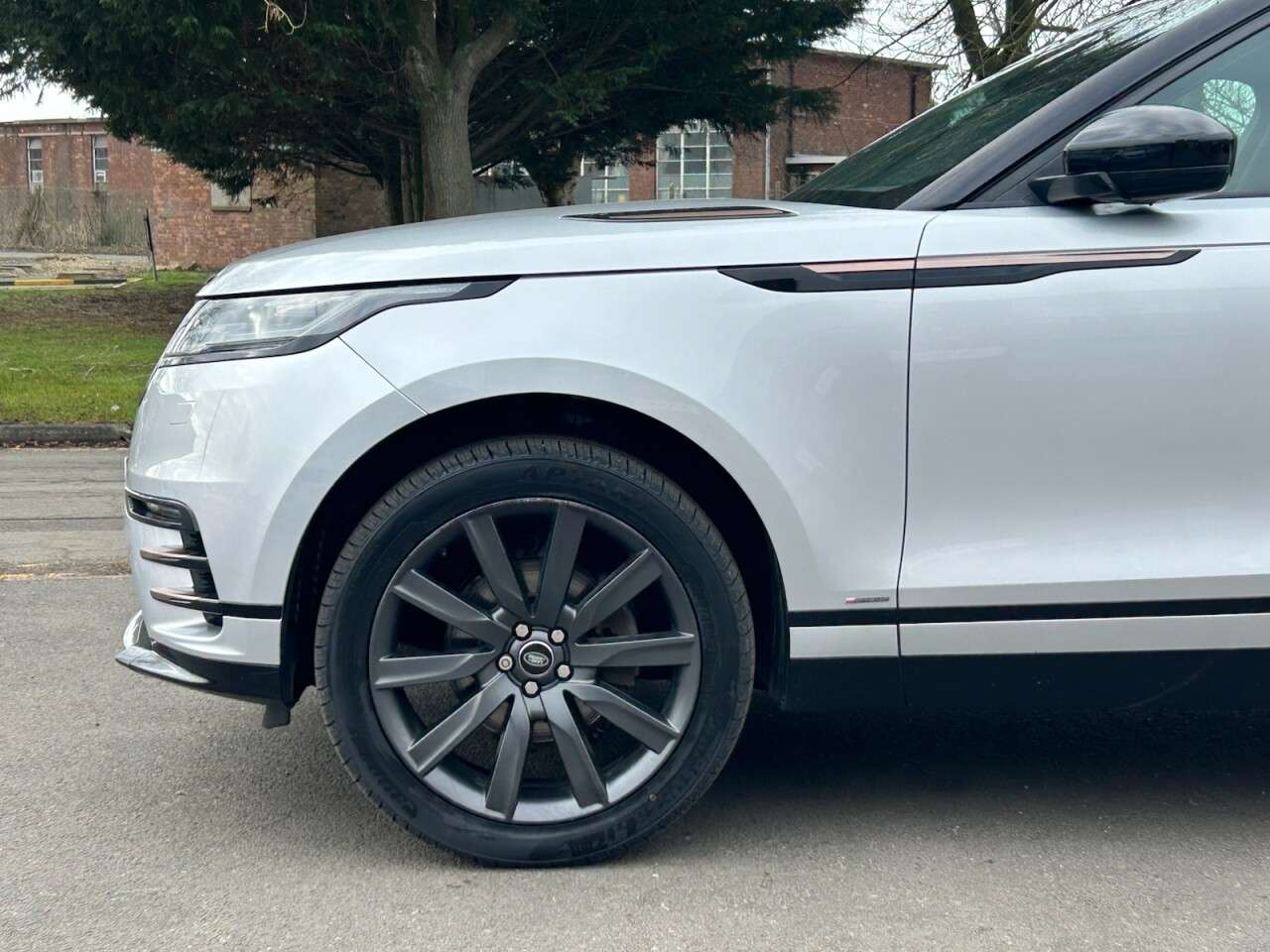 2017 LAND ROVER RANGE ROVER VELAR 2017 LAND ROVER RANGE ROVER VELAR