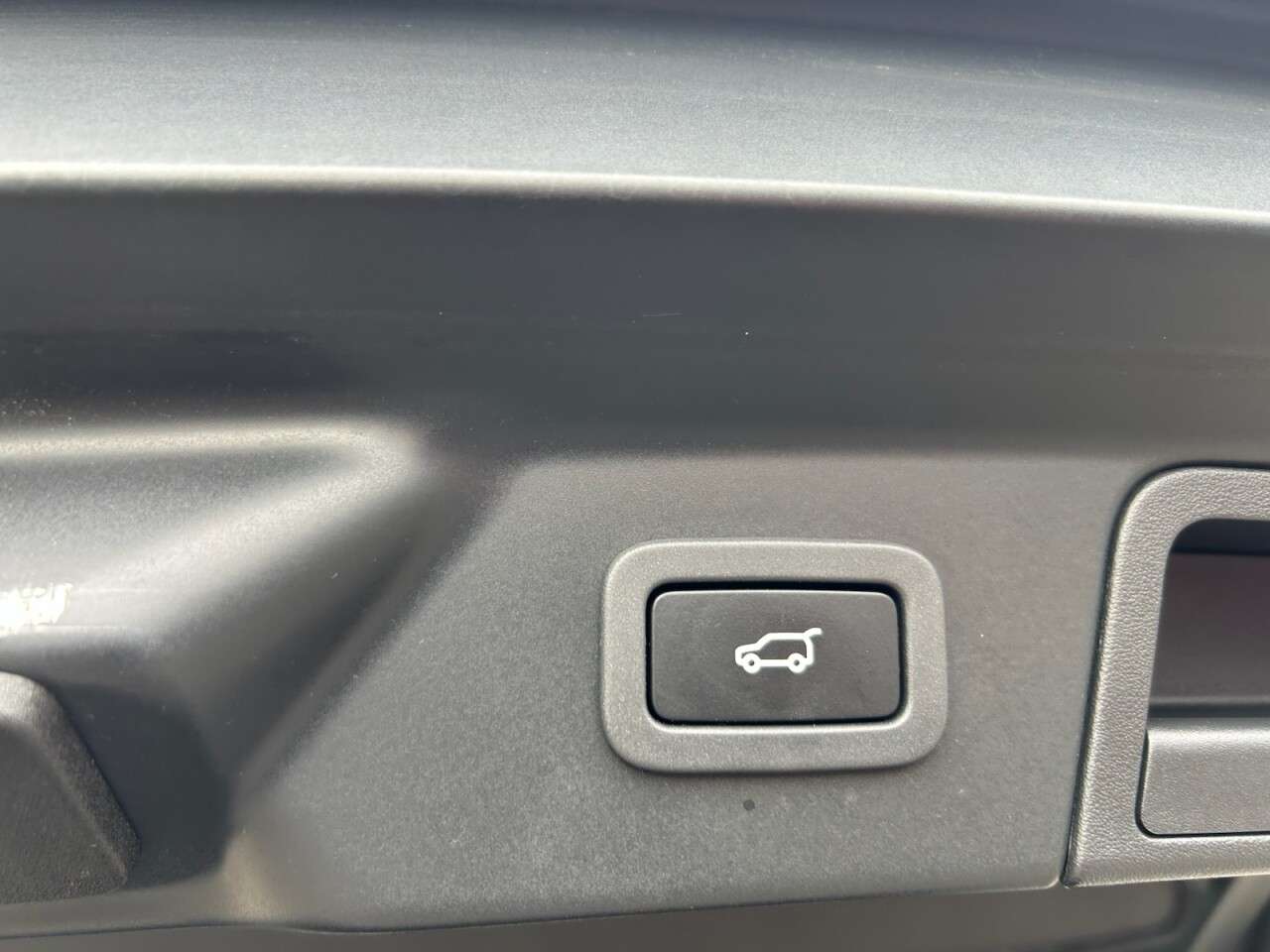 2017 LAND ROVER RANGE ROVER VELAR 2017 LAND ROVER RANGE ROVER VELAR