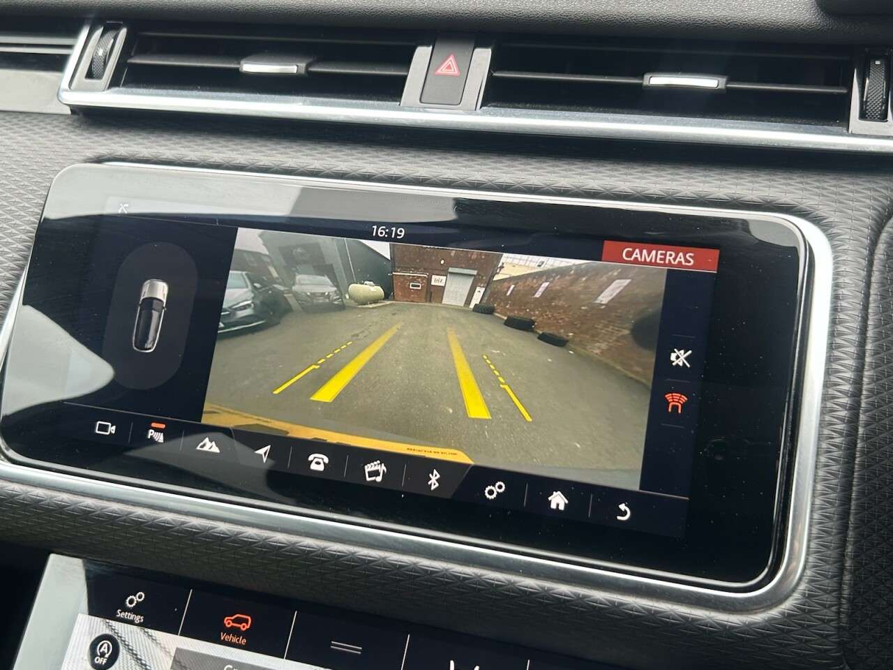 2017 LAND ROVER RANGE ROVER VELAR 2017 LAND ROVER RANGE ROVER VELAR