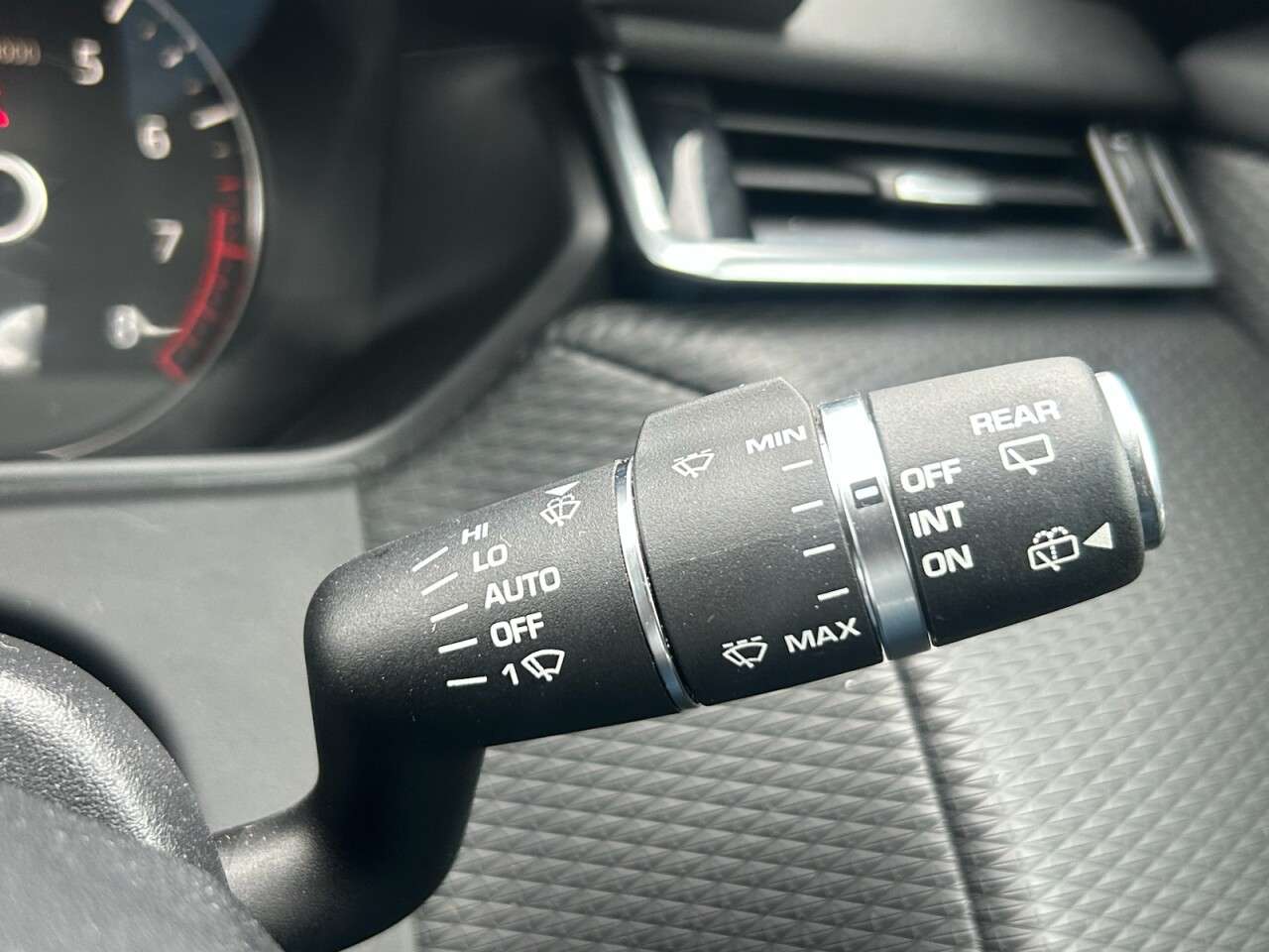 2017 LAND ROVER RANGE ROVER VELAR 2017 LAND ROVER RANGE ROVER VELAR