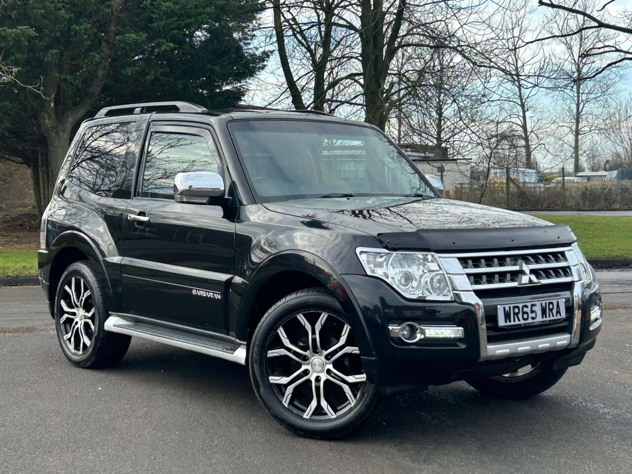 A 2015 MITSUBISHI SHOGUN 3.2 DI-DC Barbarian SUV 3dr Diesel Auto 4WD Euro 5 SWB (197 ps) A 2015 MITSUBISHI SHOGUN 3.2 DI-DC Barbarian SUV 3dr Diesel Auto 4WD Euro 5 SWB (197 ps)