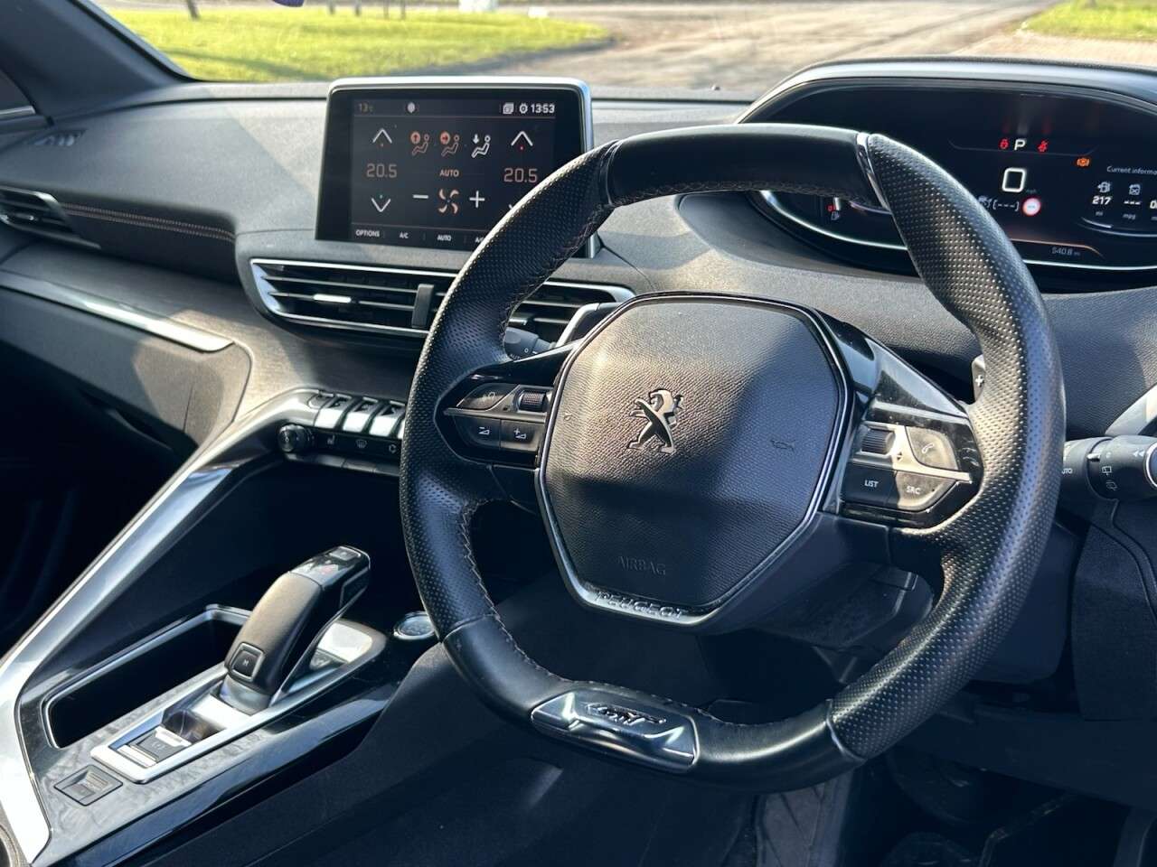 2019 PEUGEOT 3008 2019 PEUGEOT 3008