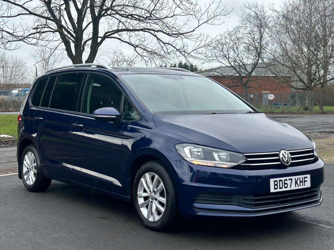 2017 VOLKSWAGEN TOURAN 2017 VOLKSWAGEN TOURAN
