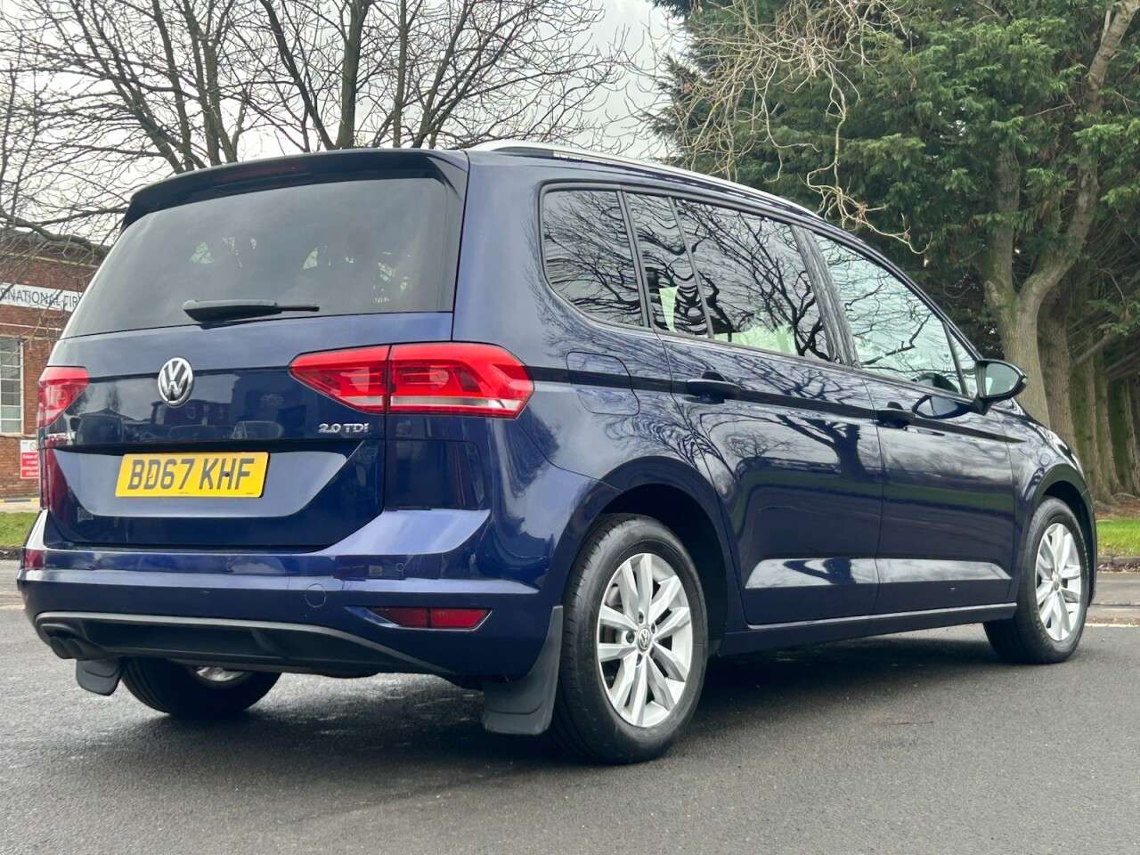 2017 VOLKSWAGEN TOURAN 2017 VOLKSWAGEN TOURAN