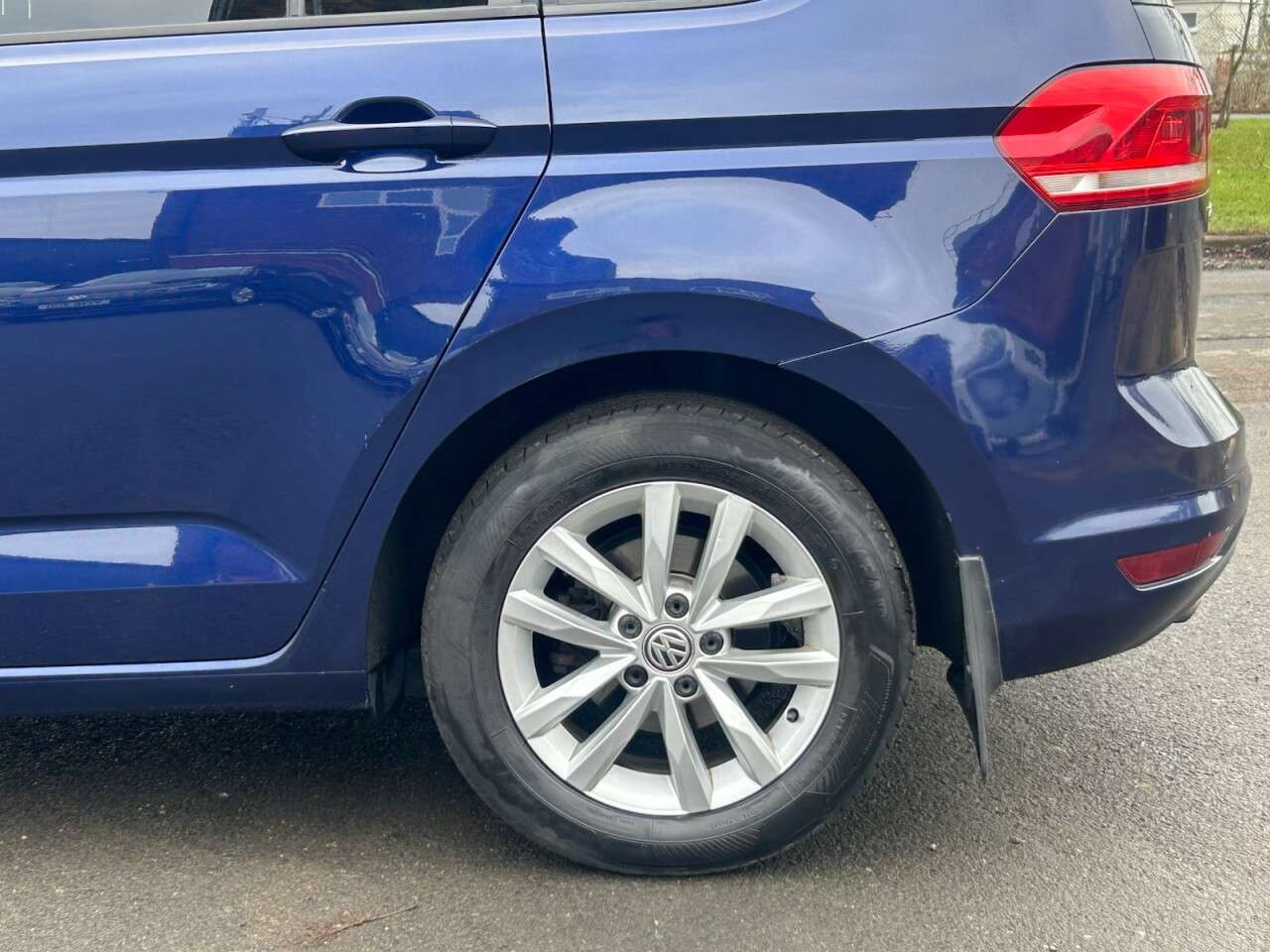 2017 VOLKSWAGEN TOURAN 2017 VOLKSWAGEN TOURAN