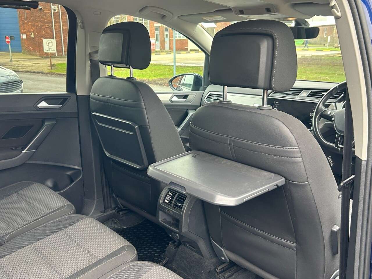 2017 VOLKSWAGEN TOURAN 2017 VOLKSWAGEN TOURAN