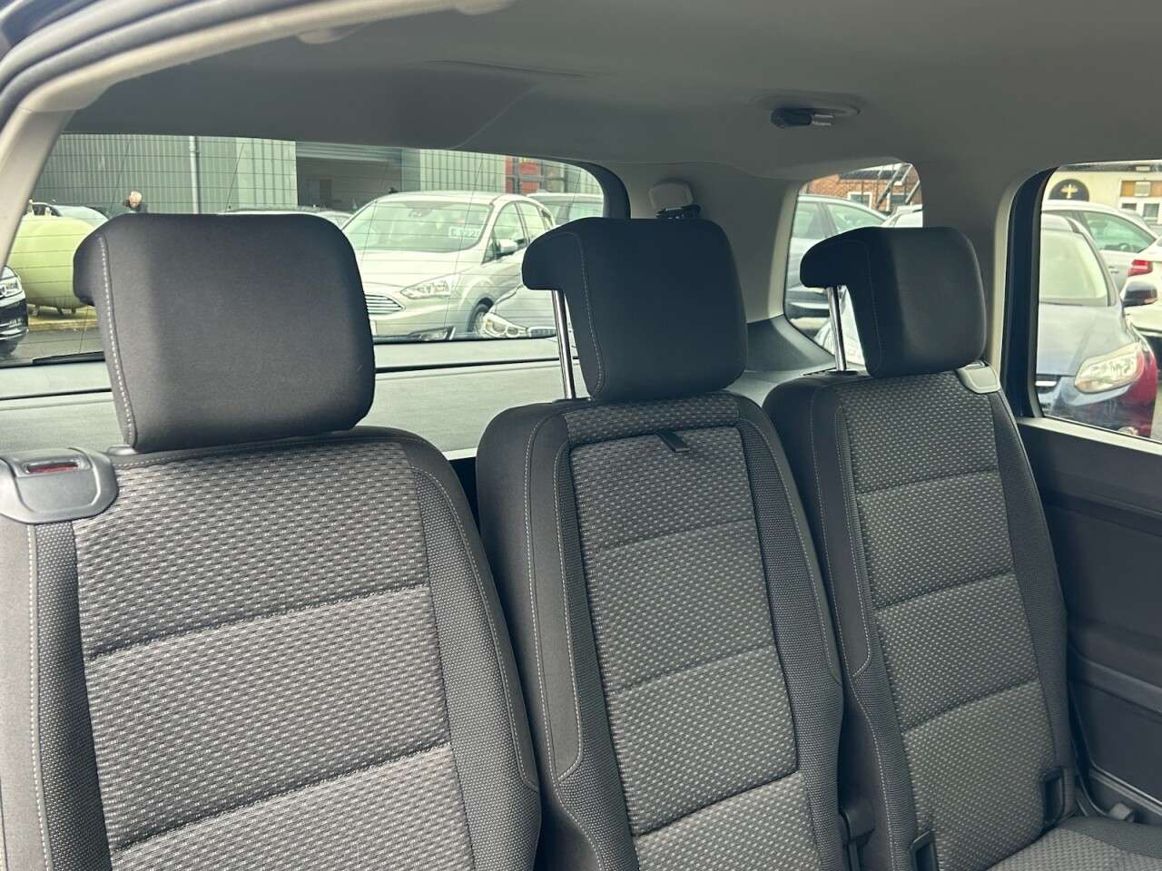 2017 VOLKSWAGEN TOURAN 2017 VOLKSWAGEN TOURAN